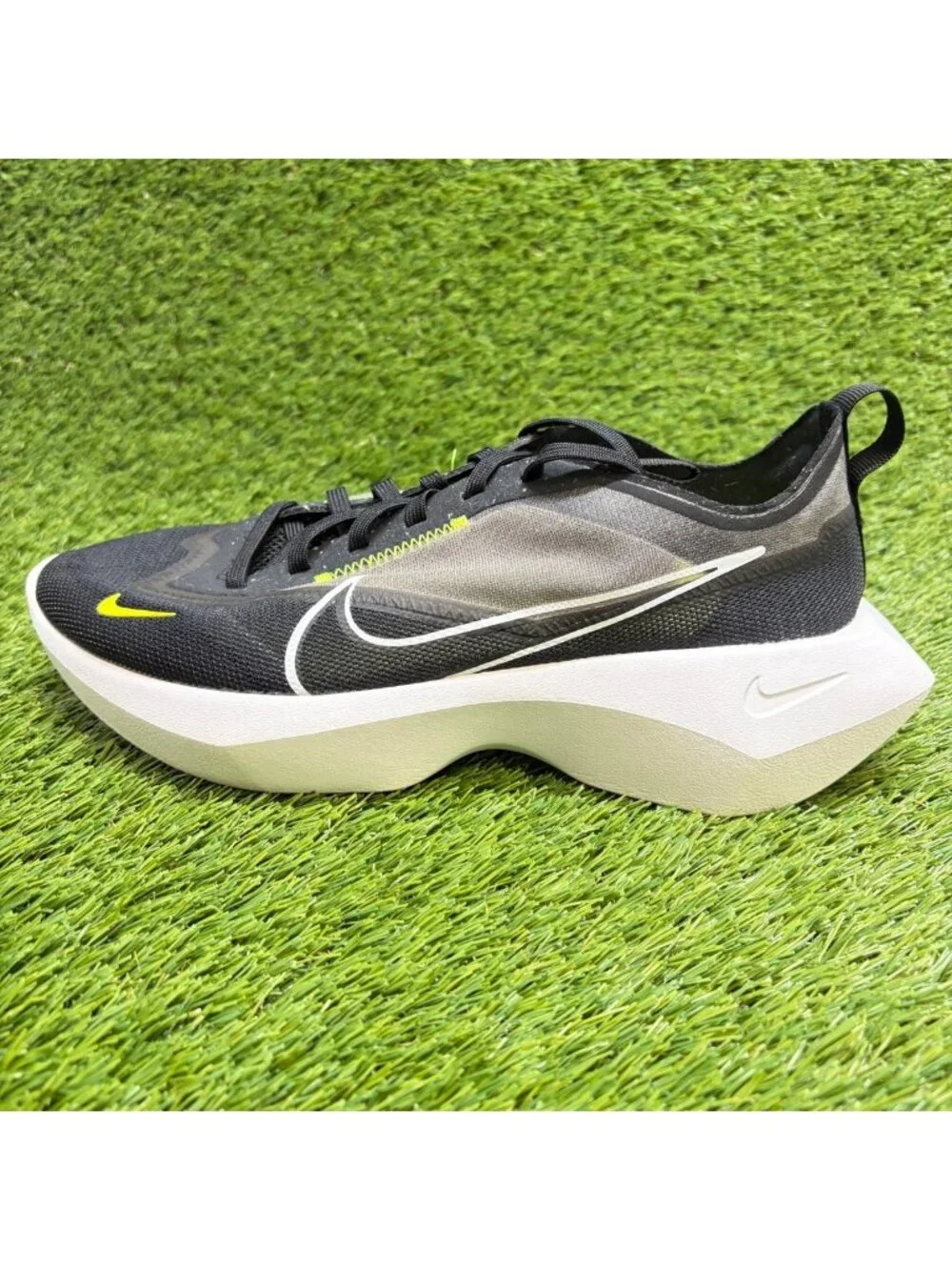 Nike Vista Lite Lemon Venom Black Womens Size 10 Athletic Running Shoes Sneakers
